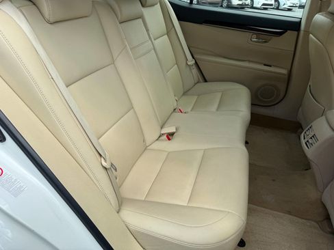 Used 2013 Lexus ES 350 w/ Premium Pkg FWD image 31