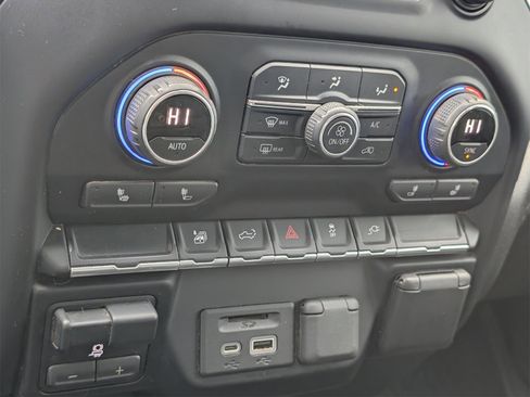 Used 2022 Chevrolet Silverado 2500 LT w/ Convenience Package image 20