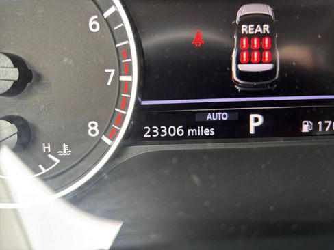 Used 2025 Nissan Pathfinder SV AWD/4WD image 43