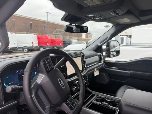 New 2026 Ford F450 Lariat w/ Lariat Ultimate Package image 9