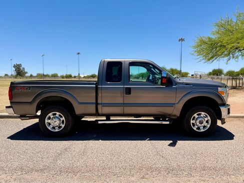 Used 2014 Ford F250 XLT w/ XLT Premium Package AWD/4WD image 6