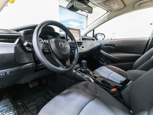 Used 2022 Toyota Corolla LE FWD image 4