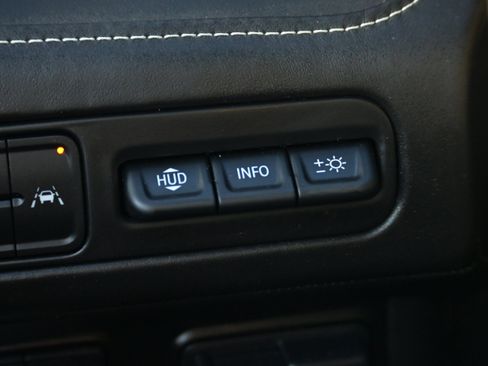 Used 2023 GMC Yukon XL Denali Ultimate image 10