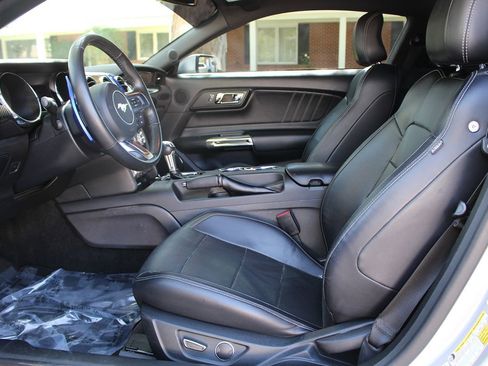 Used 2016 Ford Mustang GT Premium image 8