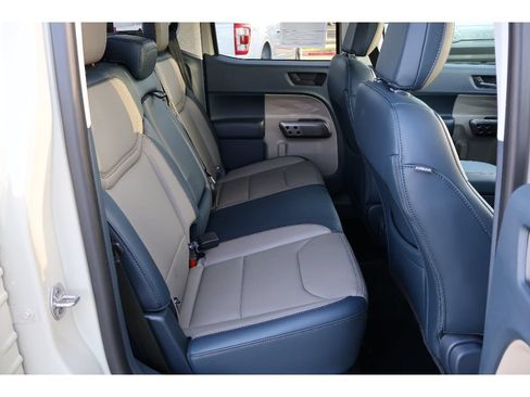 Used 2025 Ford Maverick Lariat AWD/4WD image 23