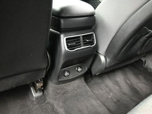 Used 2023 Hyundai Santa Fe SEL image 32