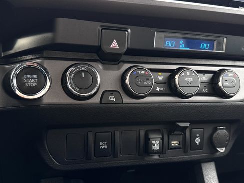 Used 2023 Toyota Tacoma TRD Sport image 22