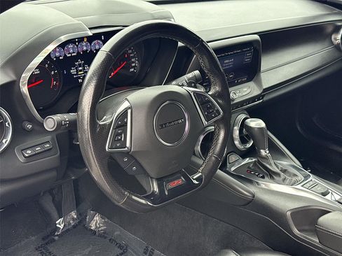 Used 2019 Chevrolet Camaro SS RWD image 9