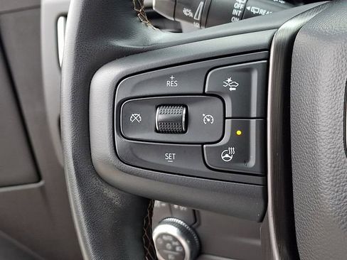Used 2023 GMC Yukon AT4 AWD/4WD image 6