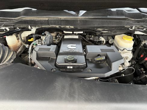 Used 2019 RAM 3500 Limited image 33