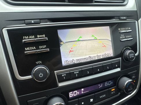 Used 2017 Nissan Altima 2.5 SV FWD image 64