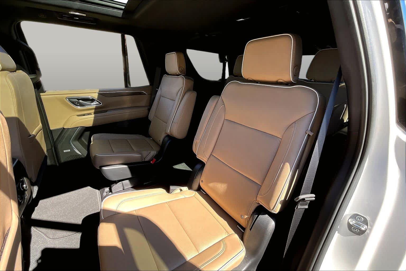 Used 2021 Chevrolet Tahoe Premier AWD/4WD image 20