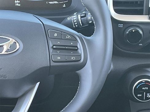 New 2026 Hyundai Venue SEL image 22