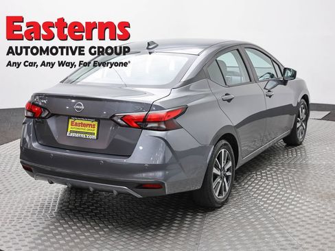Used 2024 Nissan Versa SV FWD image 5
