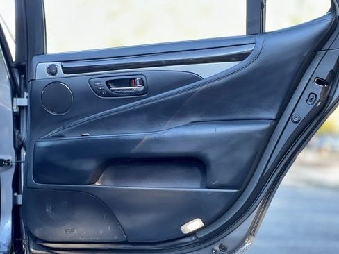Used 2014 Lexus LS 600h L image 24