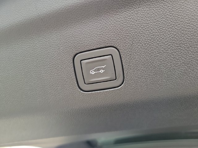 New 2026 GMC Yukon Denali AWD/4WD image 8