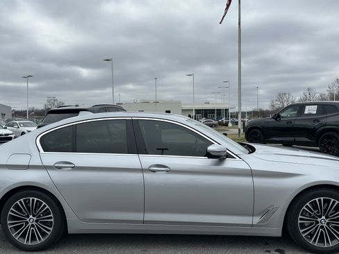 Used 2017 BMW 540i xDrive image 11