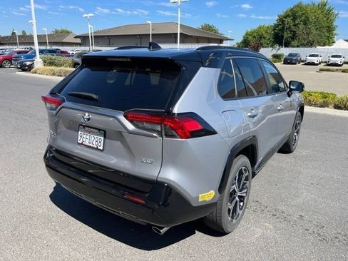 Used 2022 Toyota RAV4 XSE w/ Premium Package AWD/4WD image 3