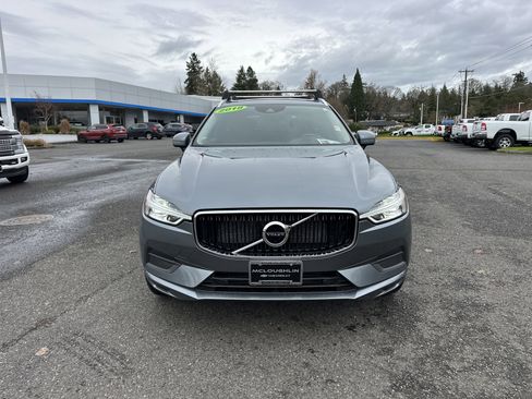 Used 2018 Volvo XC60 T5 Momentum w/ Vision Package image 8