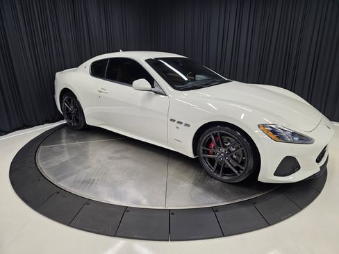 Used 2018 Maserati GranTurismo Sport image 13