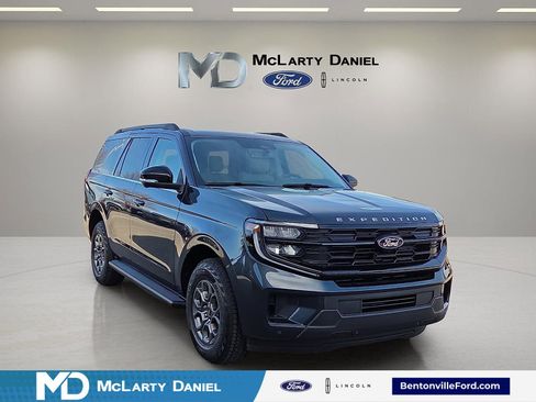 New 2026 Ford Expedition Active image 1