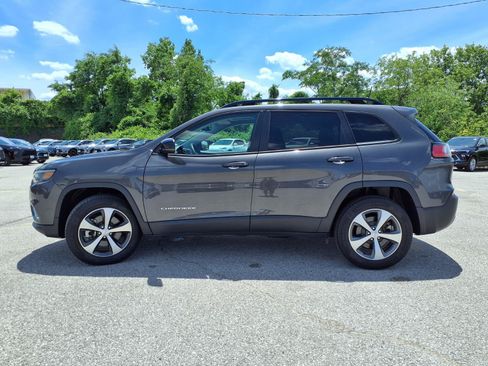Used 2022 Jeep Cherokee Limited AWD/4WD image 36