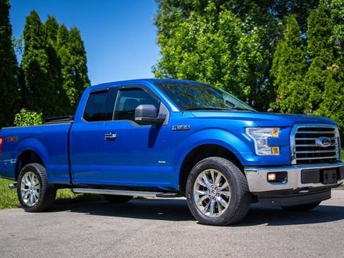 Used 2015 Ford F150 XLT w/ Equipment Group 301A Mid AWD/4WD image 3