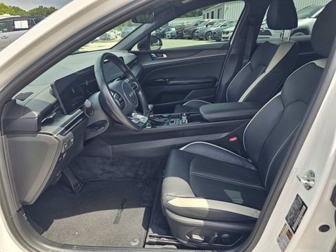 Used 2025 Kia K5 GT-Line AWD/4WD image 16