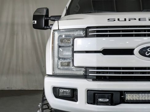 Used 2017 Ford F350 Lariat w/ Lariat Ultimate Package image 41