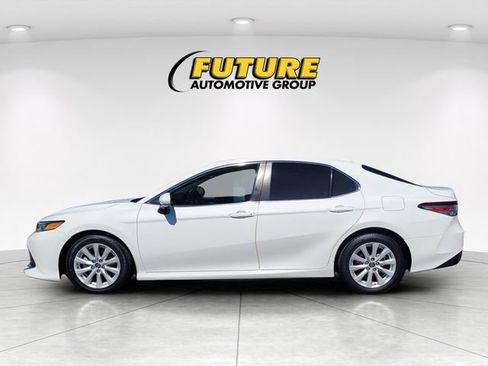 Used 2019 Toyota Camry LE w/ Convenience Package image 6