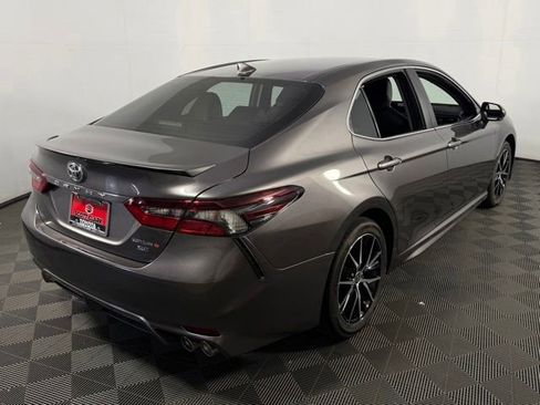 Used 2023 Toyota Camry SE FWD image 8
