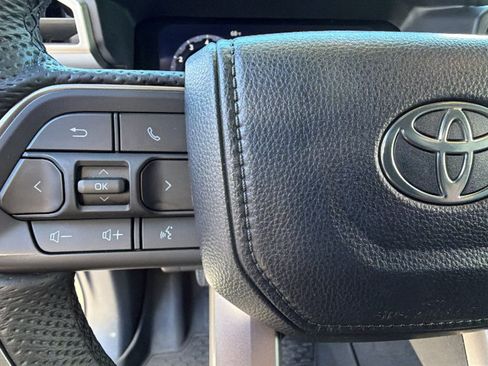 Used 2024 Toyota Tacoma TRD Off-Road w/ TRD Off Road Premium Package AWD/4WD image 19
