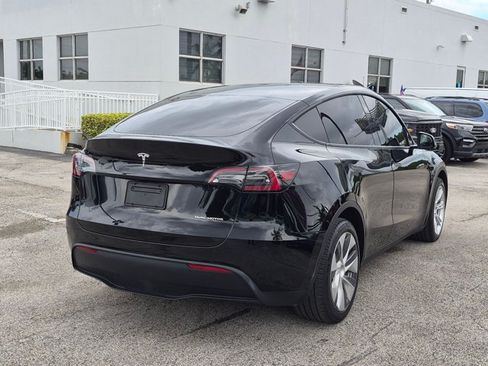 Used 2024 Tesla Model Y Long Range AWD/4WD image 5