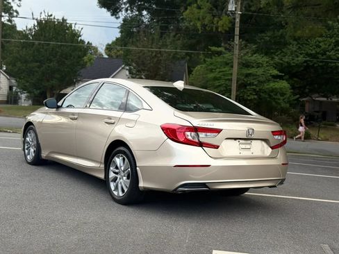 Used 2020 Honda Accord LX image 4