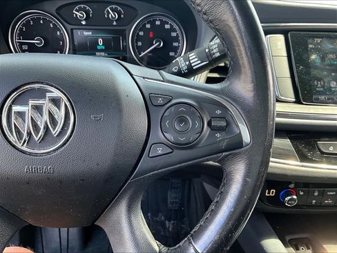 Used 2018 Buick Enclave Essence FWD image 12