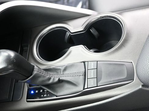 Used 2024 Toyota Camry SE image 22