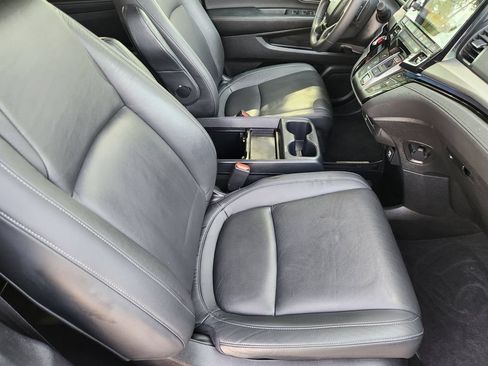 Used 2023 Honda Odyssey Touring image 14