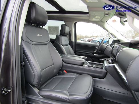 Certified 2025 Ford Expedition Platinum AWD/4WD image 25