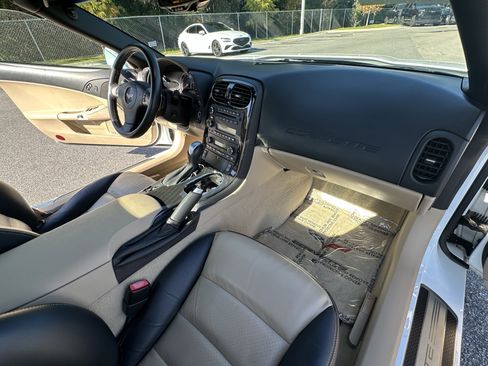 Used 2010 Chevrolet Corvette Grand Sport w/ Preferred Equipment Group image 41