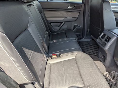 Used 2023 Volkswagen Atlas Cross Sport SE FWD image 28