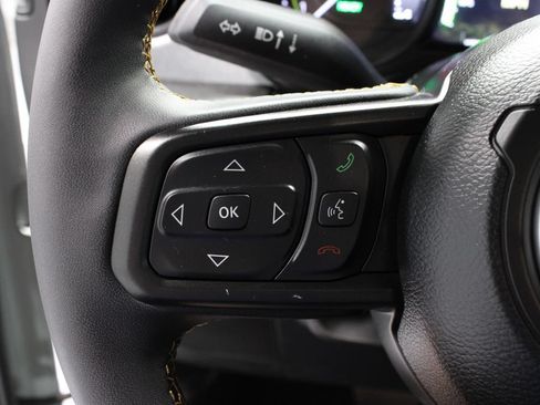 Used 2024 Jeep Wrangler Unlimited AWD/4WD image 27