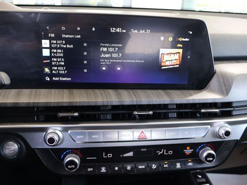 Used 2023 Kia Telluride EX w/ EX Captain's Chair Package FWD image 28