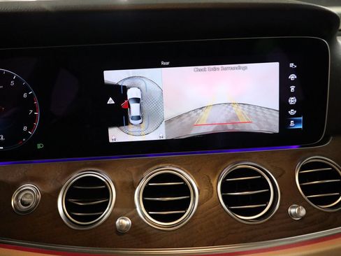 Used 2023 Mercedes-Benz E 350 4MATIC Sedan image 77