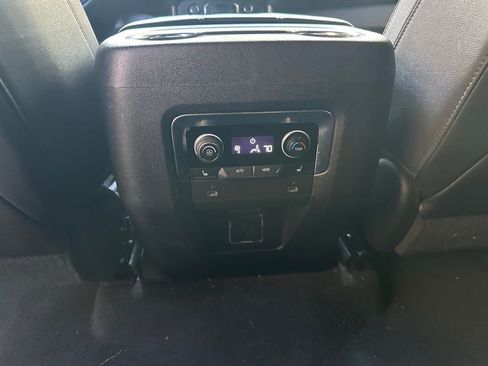 Used 2021 Chevrolet Suburban High Country image 14