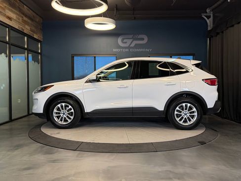 Used 2020 Ford Escape SE image 6