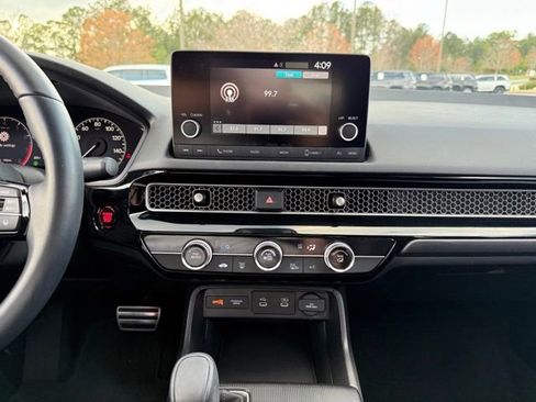 Used 2025 Honda Civic Sport image 18