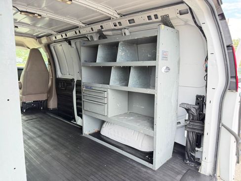 Used 2019 GMC Savana 3500 RWD image 29