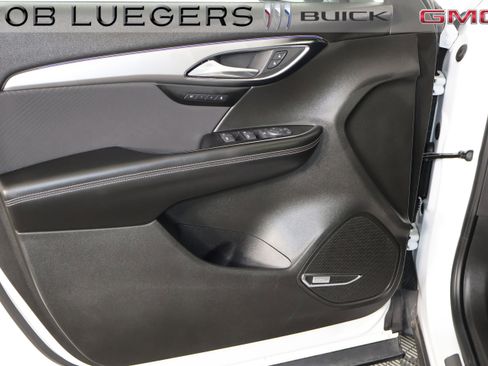 Certified 2025 Buick Envision Sport Touring image 5