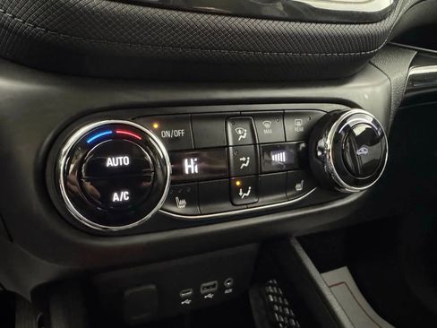 Used 2021 Chevrolet TrailBlazer LT w/ Convenience Package image 21