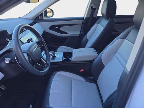 Used 2025 Land Rover Range Rover Evoque Dynamic SE image 15
